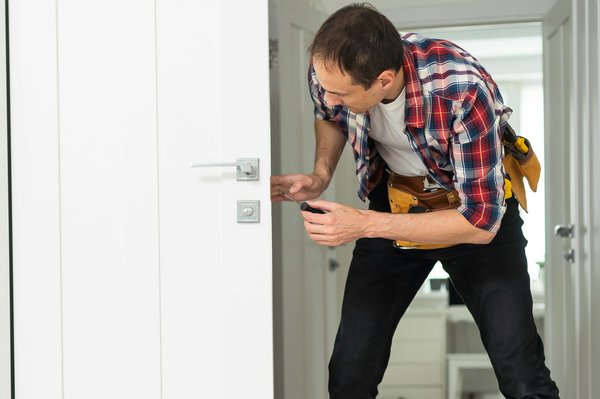 Services de serrurier : assistance 24/7 et devis gratuits